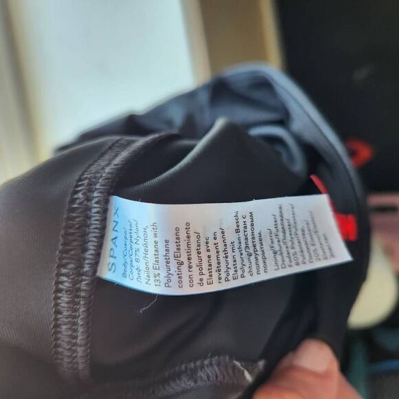 Spanx High Rise Faux Leather Leggings Size Small Solid Black Stretch - Picture 13 of 13